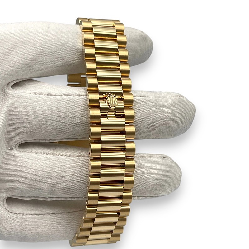 ROLEX 勞力士 星期日曆型 DAY-DATE 128238-0076-3